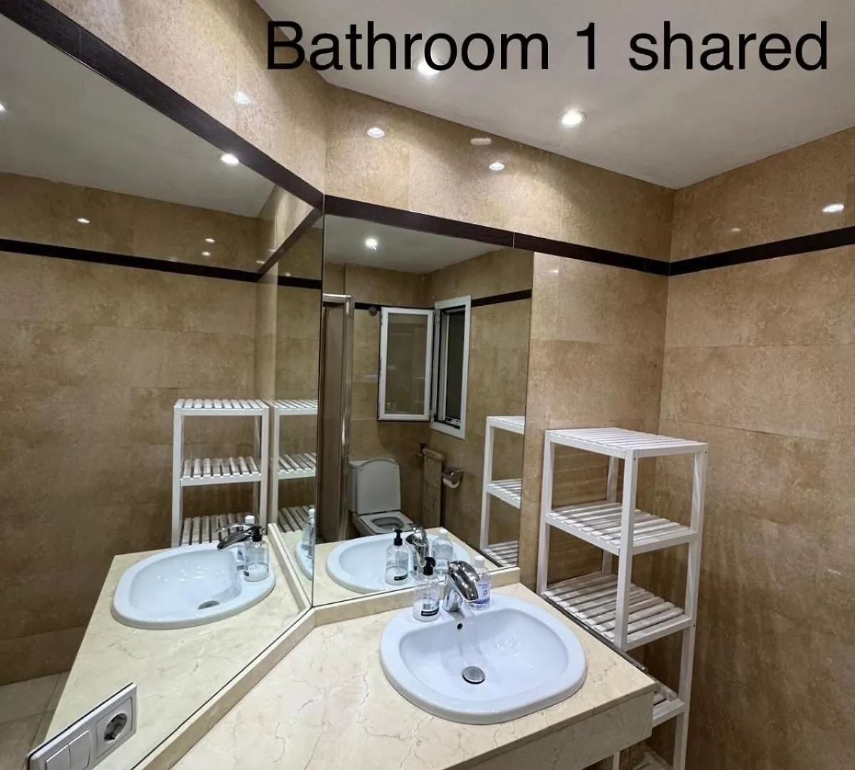 Rooms In A Charming Apartment In The Central Area Barcelona Španělsko